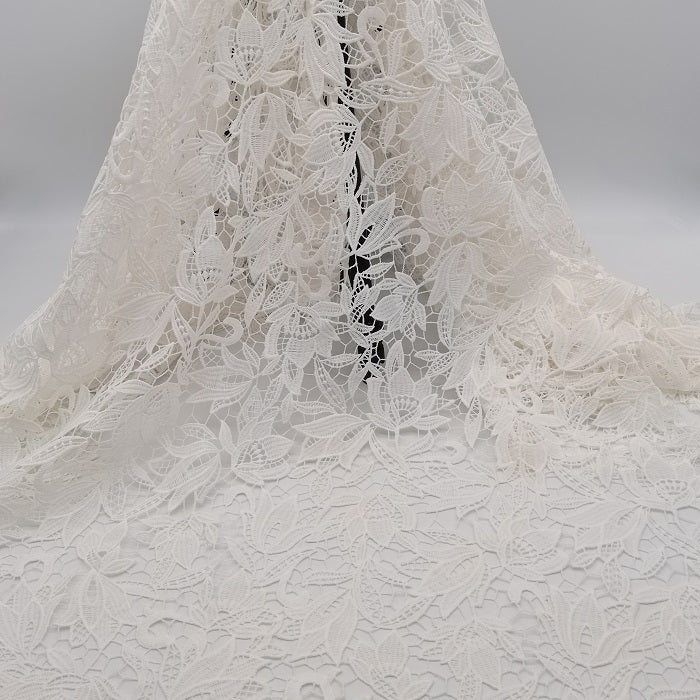 White guipure lace fabric, venise lace fabric, bridal lace fabric, ret Lace-dog White guipure lace fabric, venise lace fabric, bridal lace fabric, ret Lace-dog